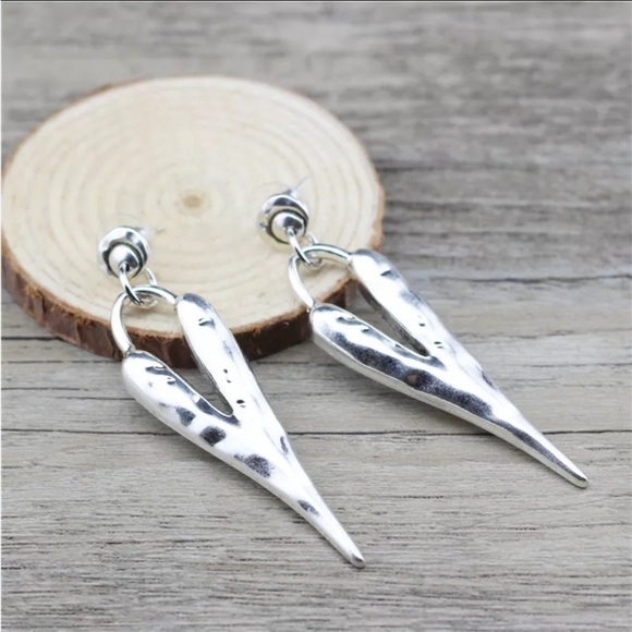 Melted Heart - Boho Earrings - Picture 2 of 9